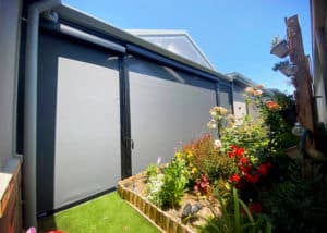 Side-Tracking-Exterior-Blinds-Solare-Verticali-by-Undercover-gallery-1-100