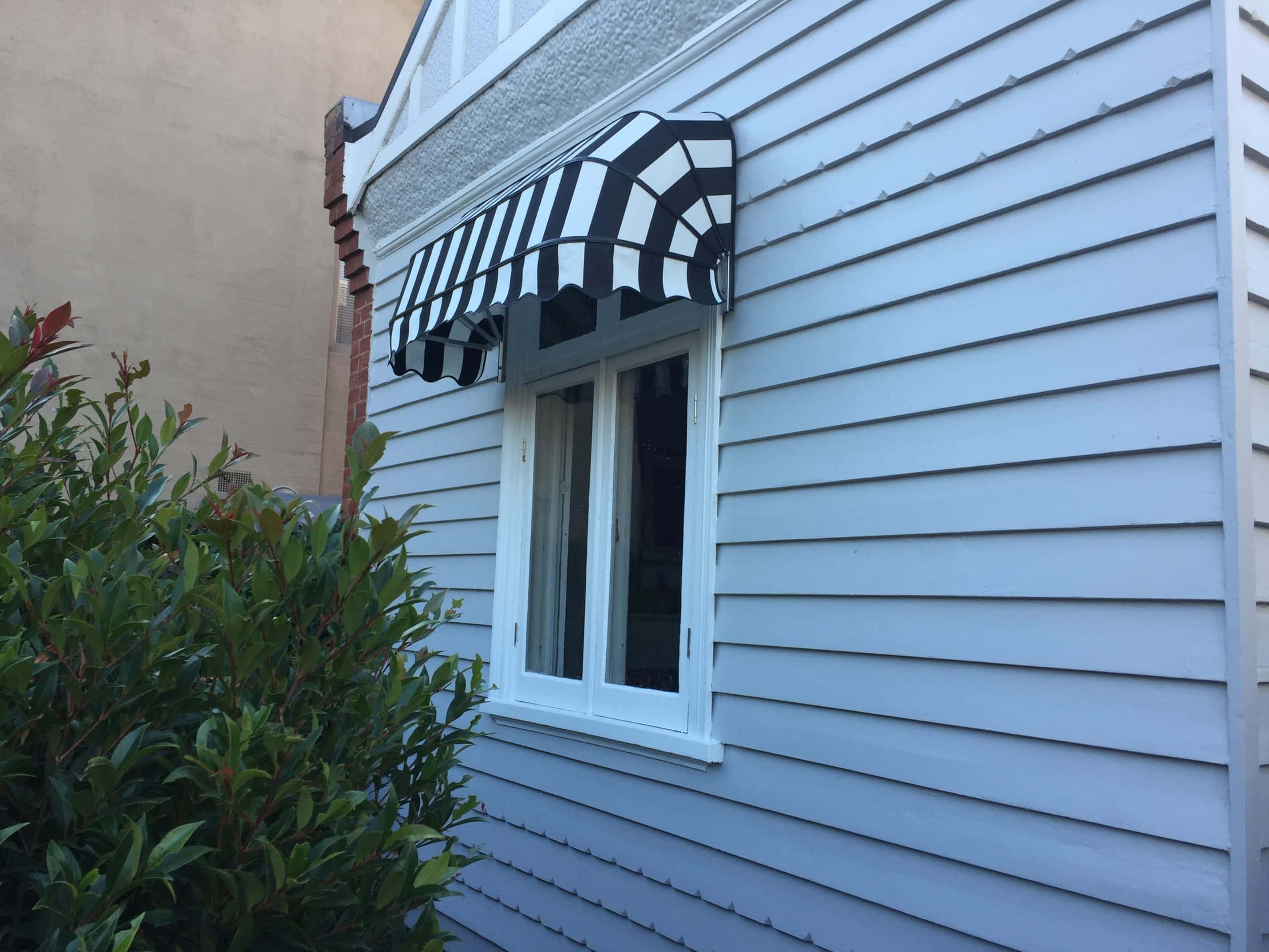 Black and White Dutch Hood